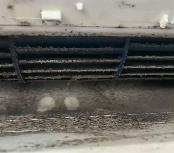 罗湖空调吹的风有股烧焦味是怎么回事